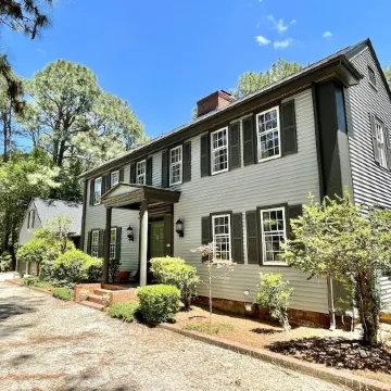 Your Private Clubhouse with Golf Simulator and Pool