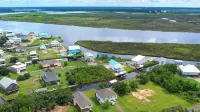 Getting Nauti by the Bay!! 5 Bedrooms, Waterfront!