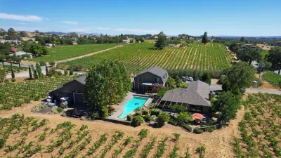 Experience Limerick Lane Cellars at our Vineyard Farmstay Retreat in Healdsburg Hotels near Charles M. Schulz–Sonoma County Airport