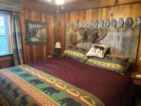 Scenic Cabin by the Lake Hotels in Gladwin County