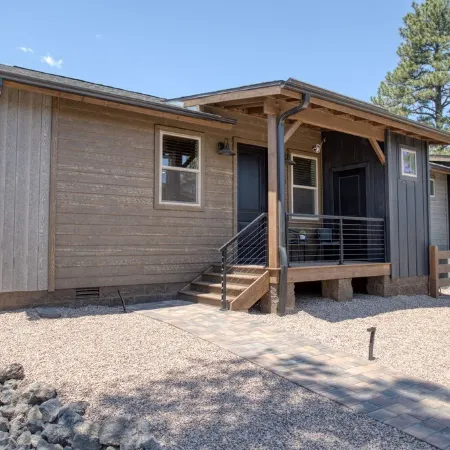 NEW Show Low Retreat