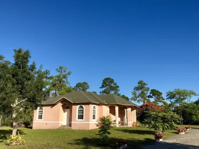 Sunset Hide A Way -All Inclusive on the Water Hotels in der Nähe von Florida Panther National Wildlife Refuge