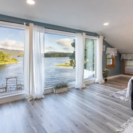 Stunning Waterfront, Acadia National Park as your Backyard.