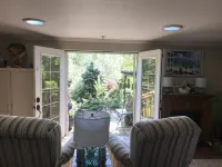 Beautiful Gardens, Outdoor Shower, Hot Tub, Steam Sauna, Cold plunge pool.