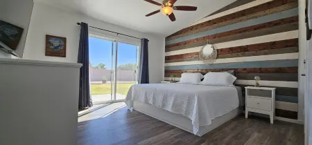 Slice of Paradise - Private Heated pool included!