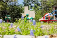 Glamping in Spicewood TX Hill Country ~ The Trailette