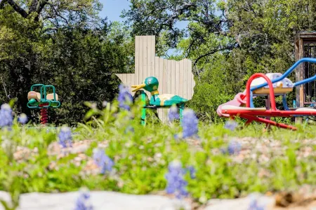 Glamping in Spicewood TX Hill Country ~ The Trailette