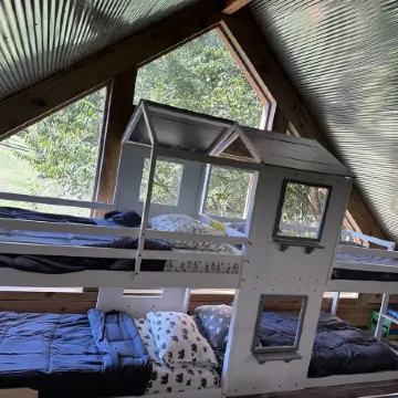 Cozy Cottage on the Caddo River