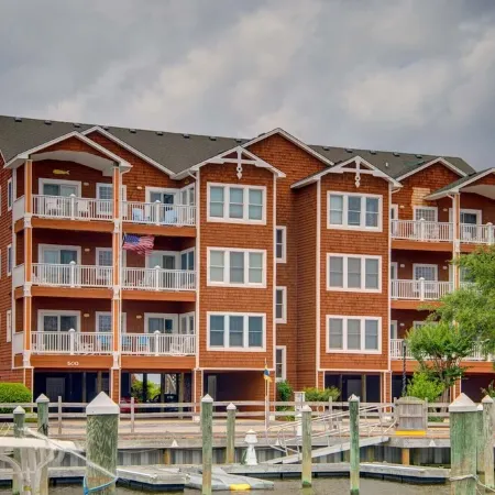 Quiet & relaxing top floor, sound-front condo, with elevator at the Outer Banks!
