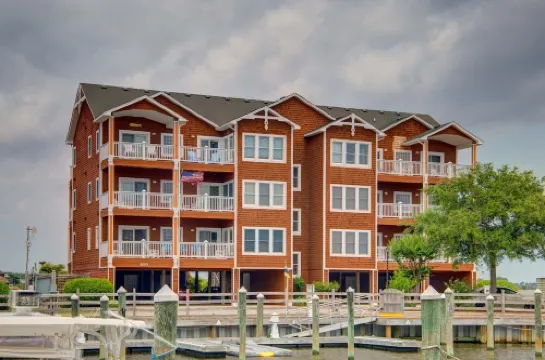 Quiet & relaxing top floor, sound-front condo, with elevator at the Outer Banks! Hotel di Manteo