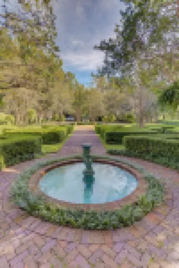 Belle Terre Mansion - Remodeled Pre-Civil War- Contemporary. Southern. History.