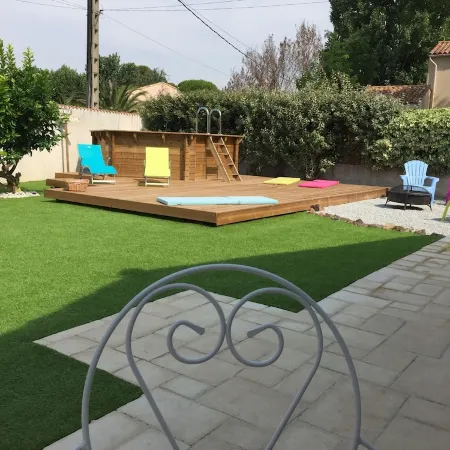 Rare and typical holiday house 400 m from the beach !!!