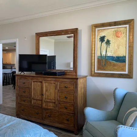 Beautiful Condo with Beach Front View    2 Pools