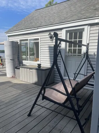 Lumos House on Magician Lake