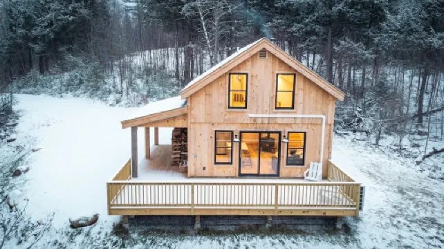 Newly built Vermont secluded cabin retreat with AC and brand new Hot Tub!!!