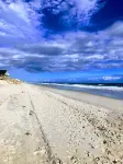 Beach views! Listen to the waves! Steps to beach access! 3 bed and 3 bathrooms!