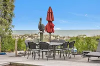 9 Dinghy - Oceanfront Home in Palmetto Dunes with Pool & Hot Tub. Dog Friendly.