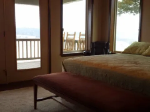 Calico Rock Cabin-406 Calico St 302 Chessmond Ferry Rd viewing the White River Hotels in Izard County