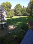 UPPER 3 rm.  studio B&B steps from beach & farm markt/shop'g.; dogs ok w/fee.