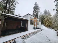 Modern Tiny House in the Woods w/Hot Tub