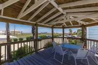 5 Min Walk to Beach, Gulf View, Pool, Pets Welcome, Family-Friendly Condo