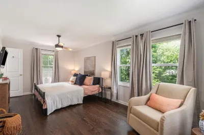 NEW 3 bed 2 bath - Dog friendly