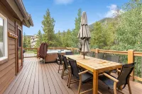 Luxury Home-Walk to everything in Frisco. Hot tub, ski, fireplace 3BD, 3.5BA - 4 estrellas