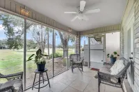 The Cozy Houz at Cimarron! With Golf Course View Hotels in Mission