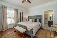 Private Pool & Hot-tub! Walk Downtown; Large Porch; King Beds; Spacious
