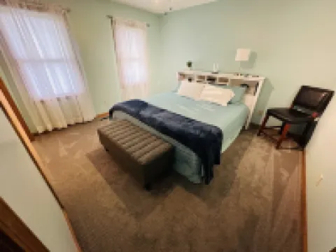 Cozy home in the heart of Hocking Hills * with Hot Tub * 馬裏恩酒店