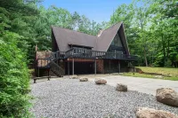 Modern Aframe with Hot Tub and Lake Access