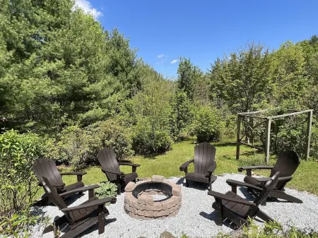 Highlands Spacious MTN Cabin for 16 w/Hot Tub+gameroom+gym+wifi & 4m from DT Отели рядом с достопримечательностью «Трейлхед фор Йеллоу Маунтин Трейл»