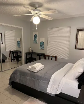 Beachside condo- steps from the no drive beach- 3 beds 2 baths