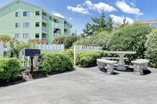 ON THE ROCKS! Oceanfront, 1st floor with a million dollar view and a pool!