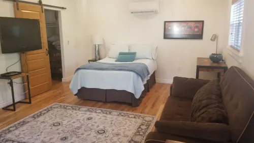 Cozy Private Casita - Condos