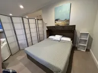 Upscale Family Retreat-Near Beach & Newburyport-Large Patio-Well Equipped Hotels in Salisbury