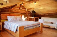 Johnson Creek Cabin * Outstanding Views * 5 Acres of Social Distancing * Sleeps8