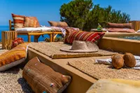 VILLA HOLIDAY RENTAL WITH PRIVATE POOL BY THE SEA, CEFALù SICILY ITALY