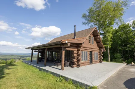 Guesthouse Cabin vacation rentals in Berkshire County
