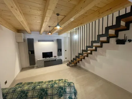 The Dwelling in the Rue A safe and comfortable home in the heart of the historic center.