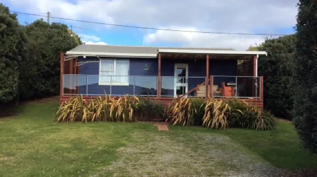 Ivy's@Stanley - 17 Pearse St . Modern one bedroom home