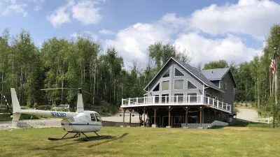 LAKEFRONT EXECUTIVE SUITE - Just Minutes from Downtown Wasilla and Palmer