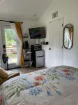The Suite Potato: a splashtastic one room suite
