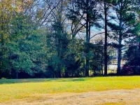 Quiet country living, mobile home down dirt lane