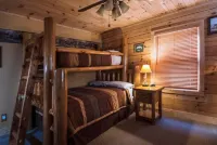 Long Range Mountain Views with Hot Tub and outdoor camp fire ring!