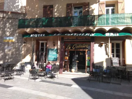 Tastefully renovated village house in Laroque des Alberes. Отели в г. Ларок-Дез-Альбер