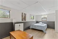 10-min walk to SK Town Beach/4 bed 2-bath home in Blackberry Hills neighborhood