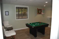 Majestic Pines Condo ~ minutes away from downtown Saugatuck - Hot Tub