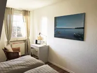 Large vacation home for families with dog, WLAN, 300m to the Müritz Hotels in Klink