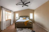 Retreat to Relaxation: Your Unforgettable Vacation Home with private pool 피르스트 크릭 트레일헤드 주변 호텔